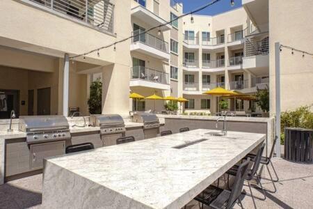 Paradise Cozysuites With Pool And Jacuzzi 11 Phoenix Exterior photo